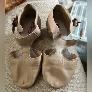 Capezio Tan Pedini Jazz Shoes